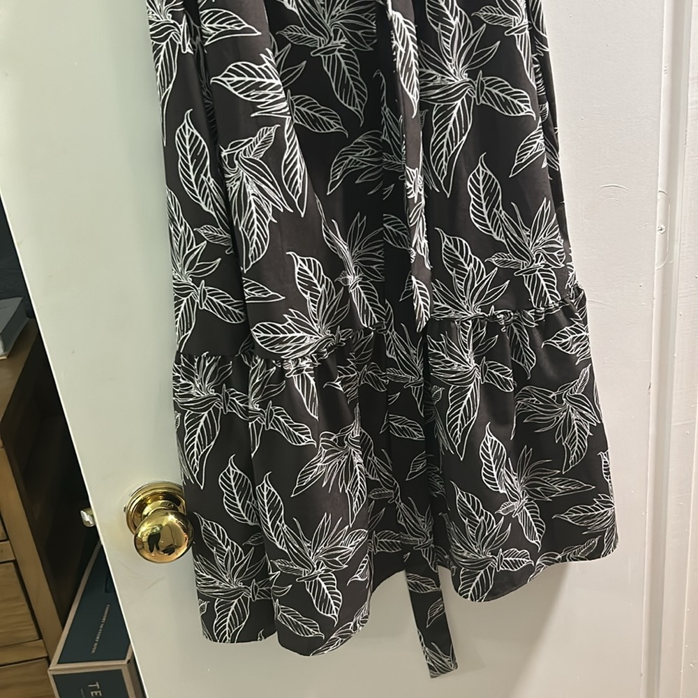 Dress - Picture 3 of 5